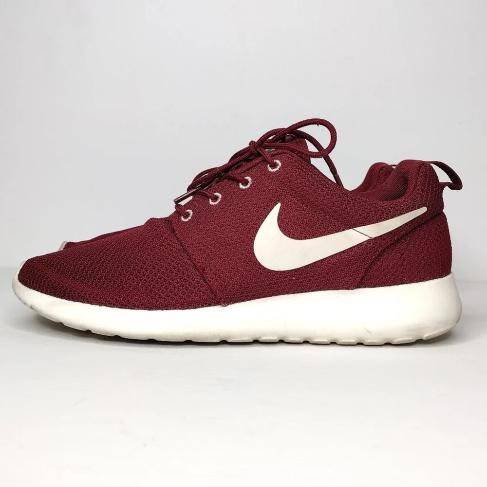 Nike Roshe Maroon Athletic Shoes